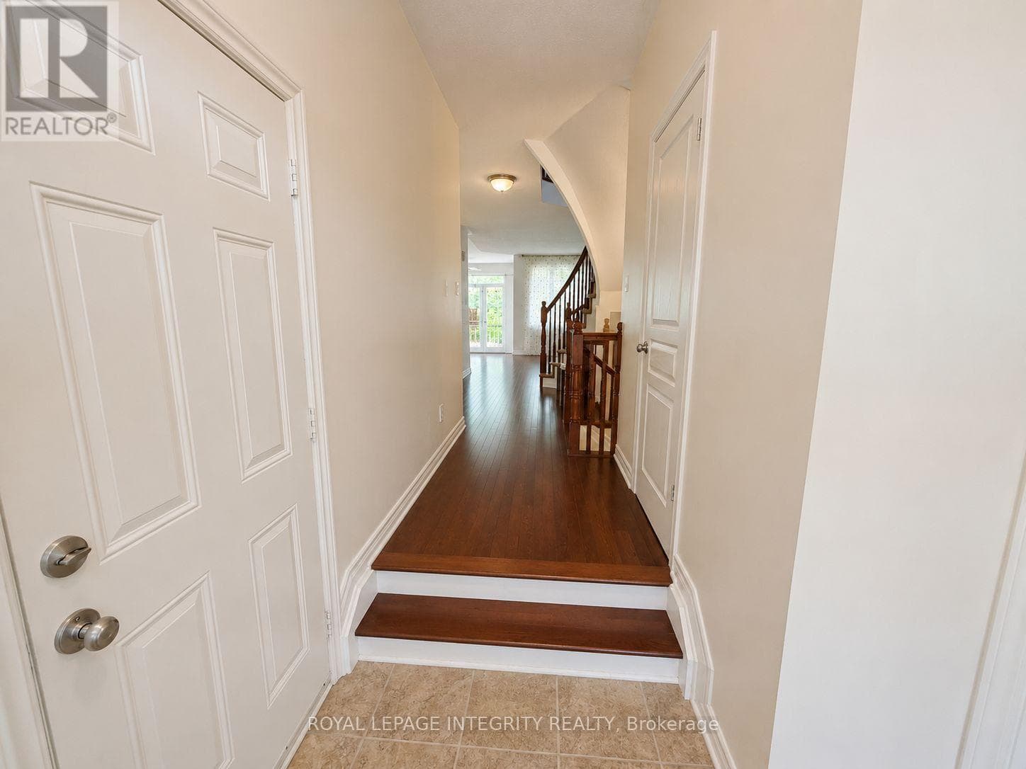 106 HORNCHURCH LANE — photo 2