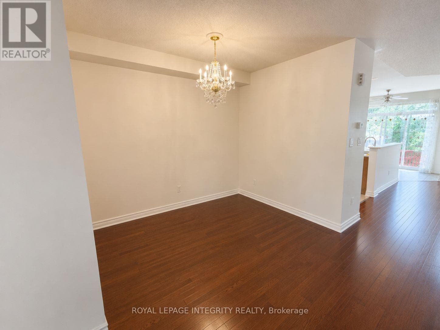 106 HORNCHURCH LANE — photo 3