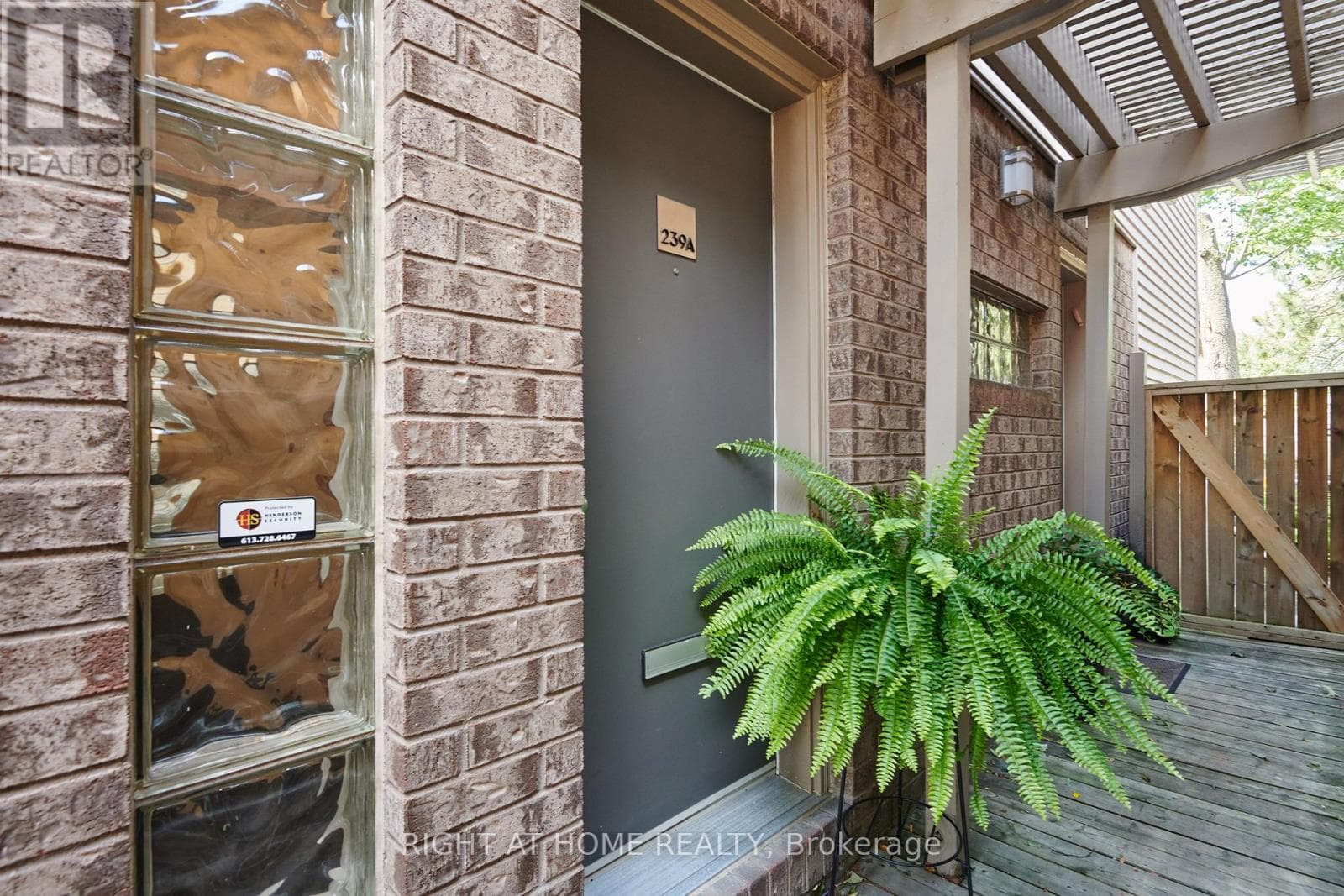 239A SUNNYSIDE AVENUE — photo 4