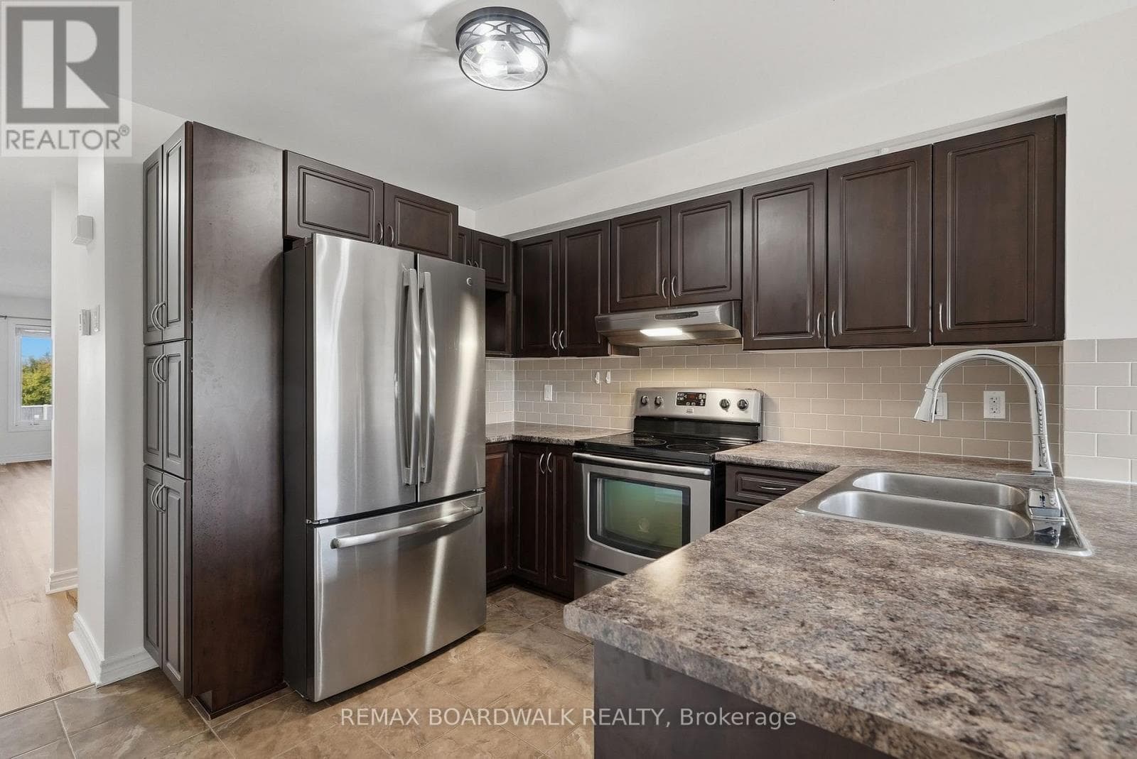 2330 ESPRIT DRIVE — photo 3