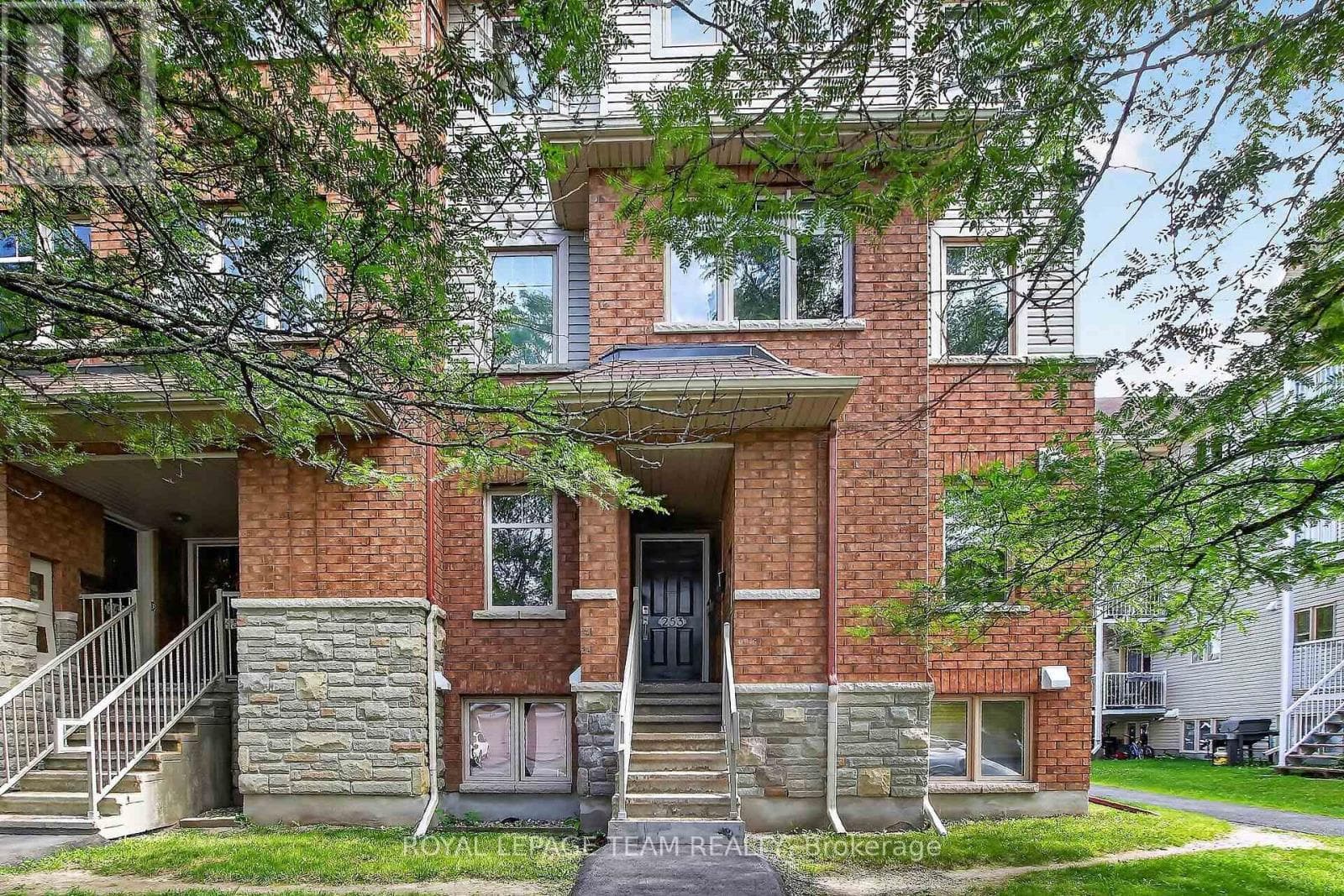 255 DEERCROFT AVENUE — photo 1