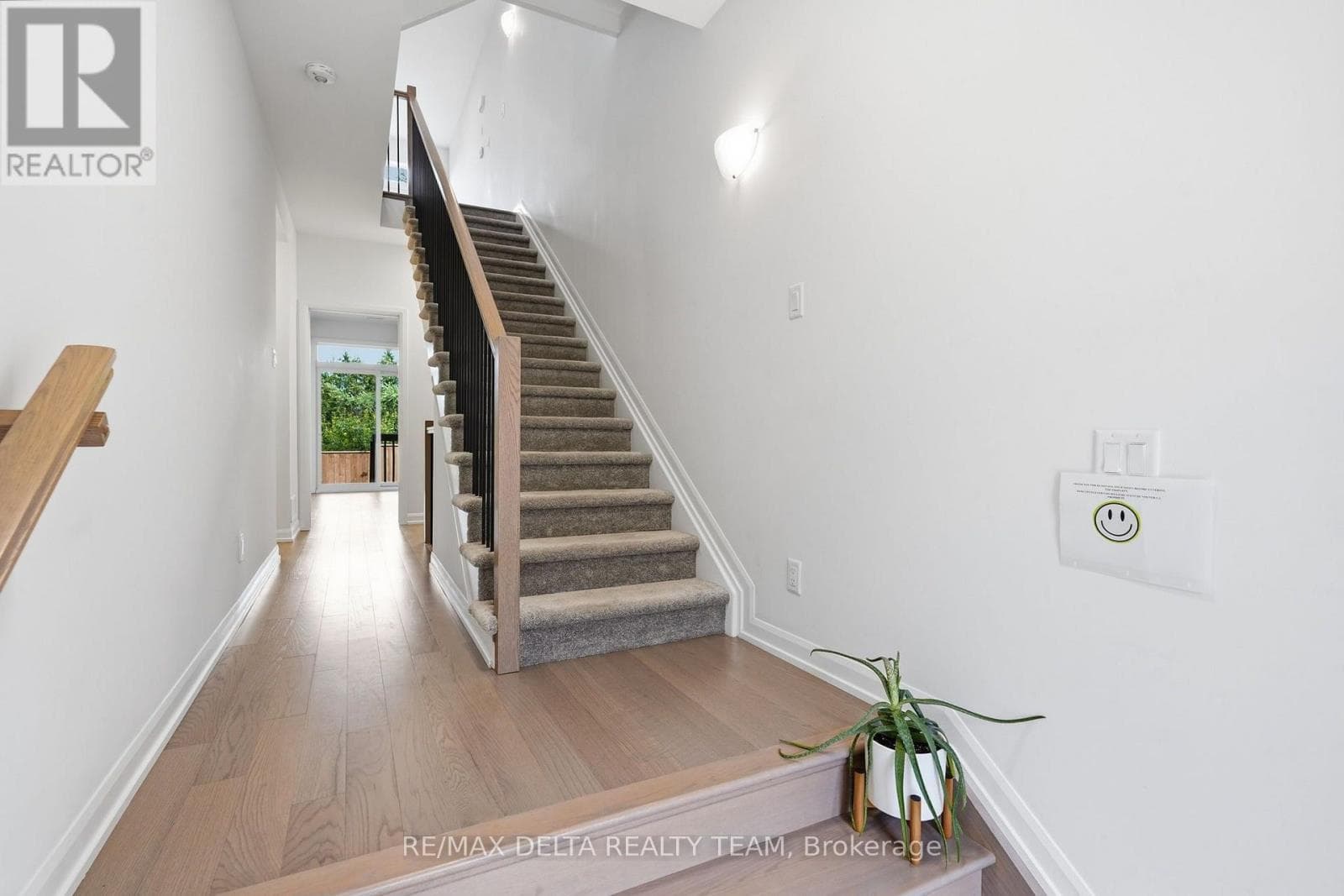561 HALO PRIVATE — photo 4