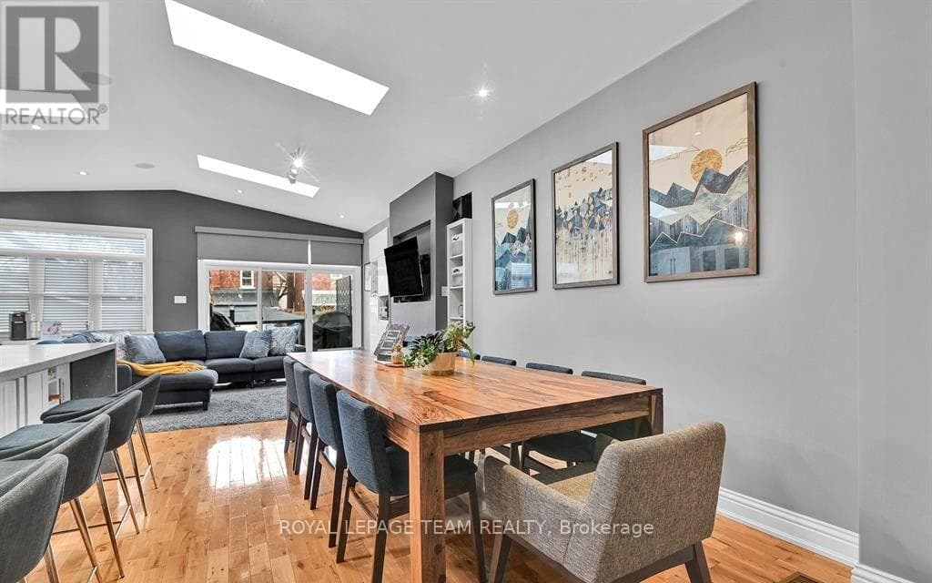 1 - 212 FLORA STREET — photo 4