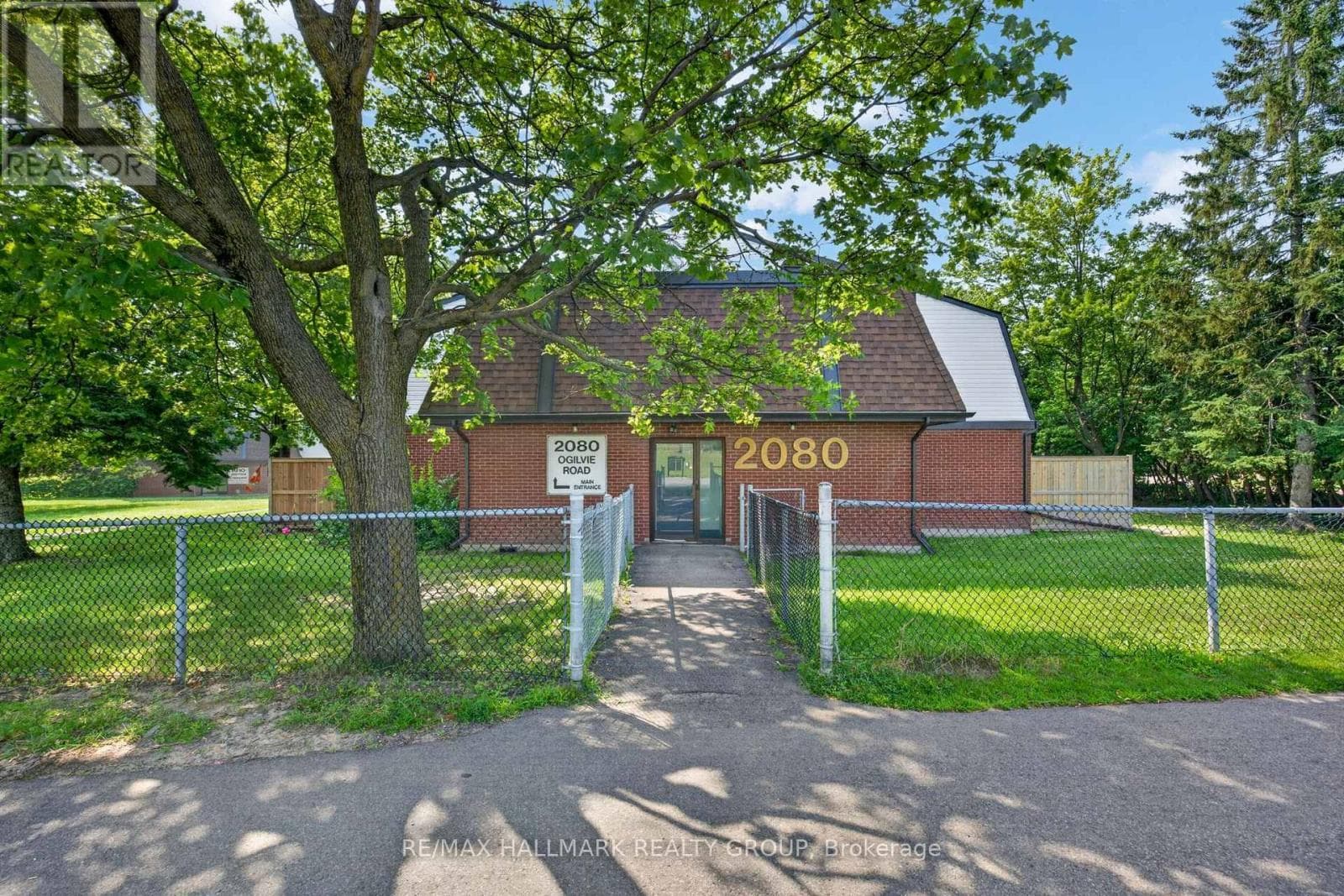 9J - 2080 OGILVIE ROAD — photo 1