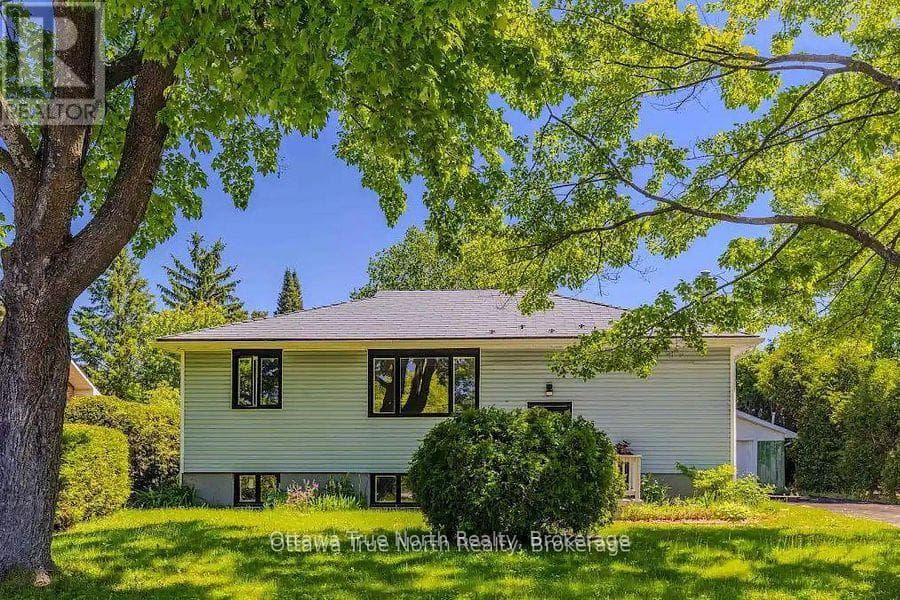 35 TAUVETTE STREET — photo 1