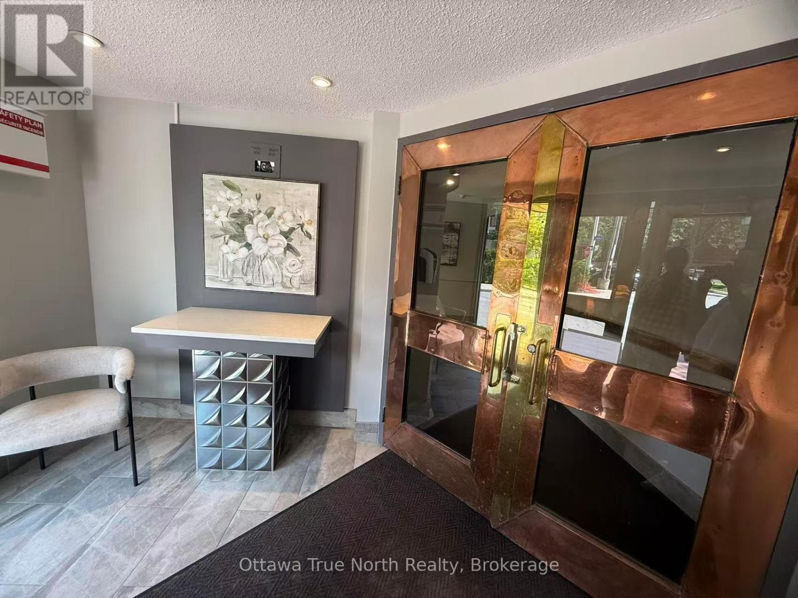 103 - 317 METCALFE STREET — photo 2