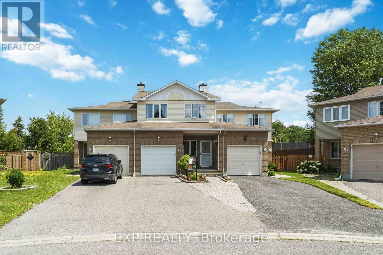 86 SCARLET COURT — photo 1