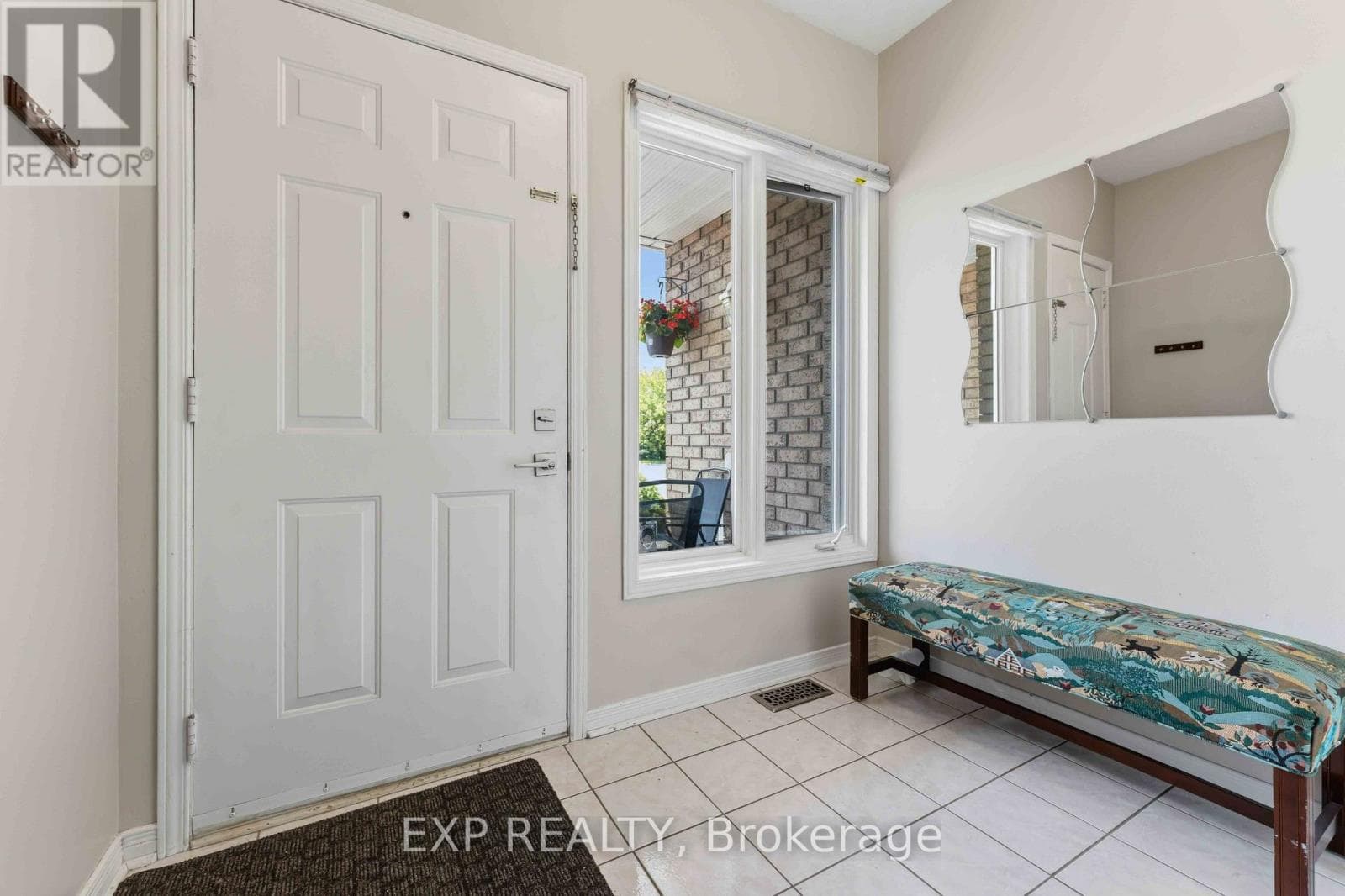 86 SCARLET COURT — photo 2