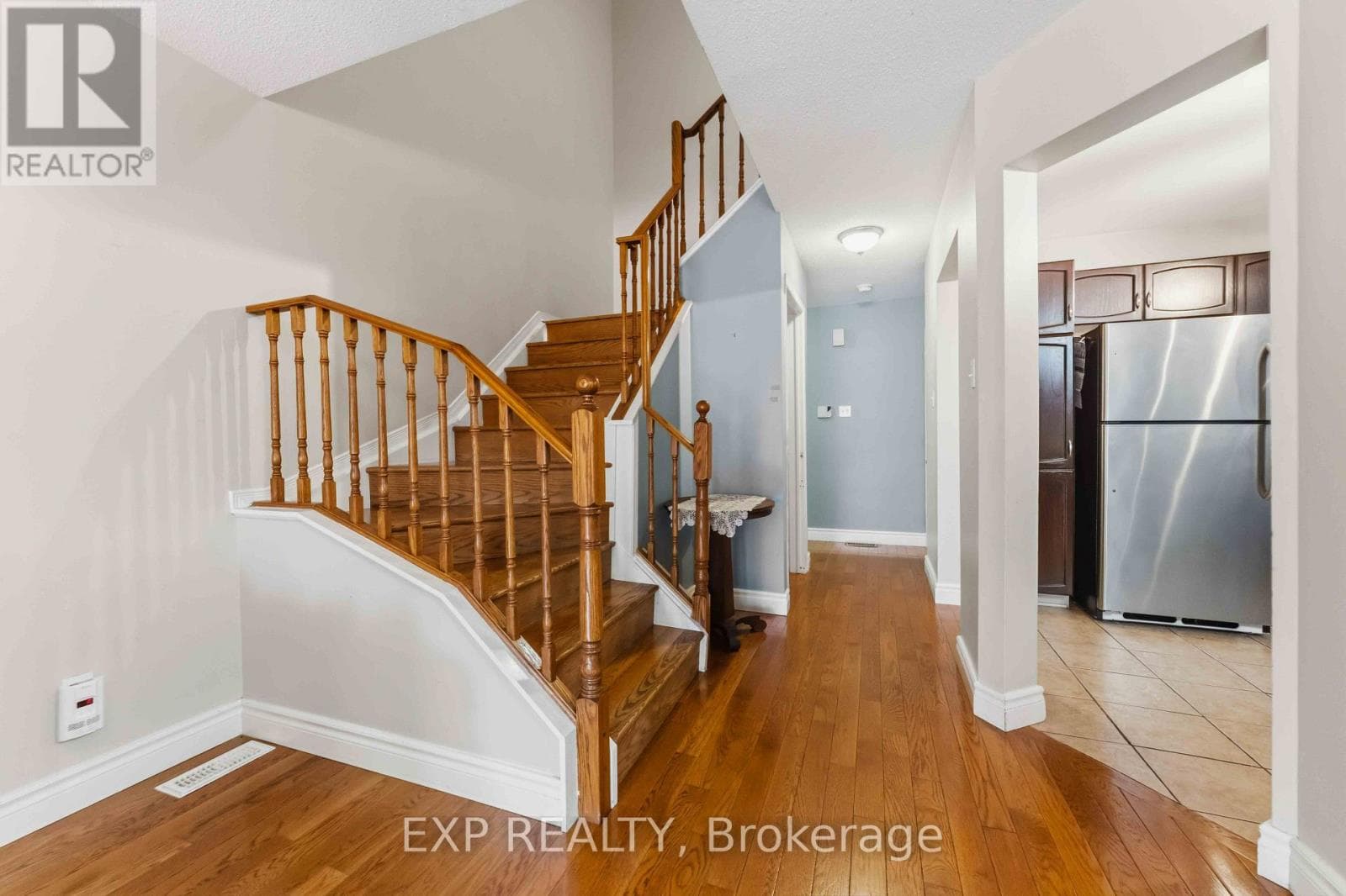 86 SCARLET COURT — photo 4