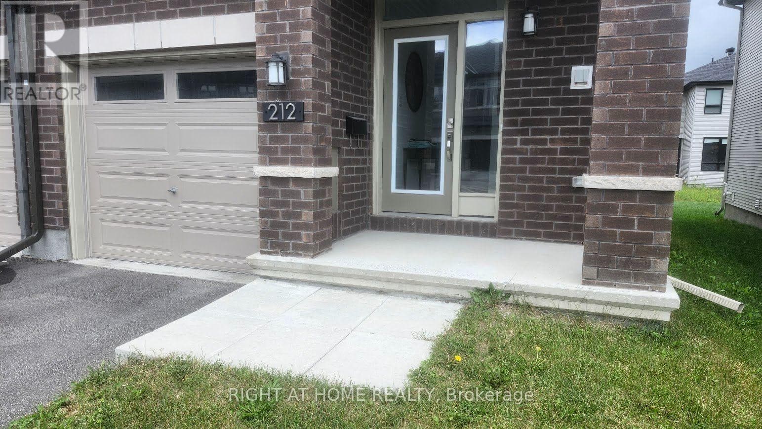 212 TRUMPETER GROVE — photo 3