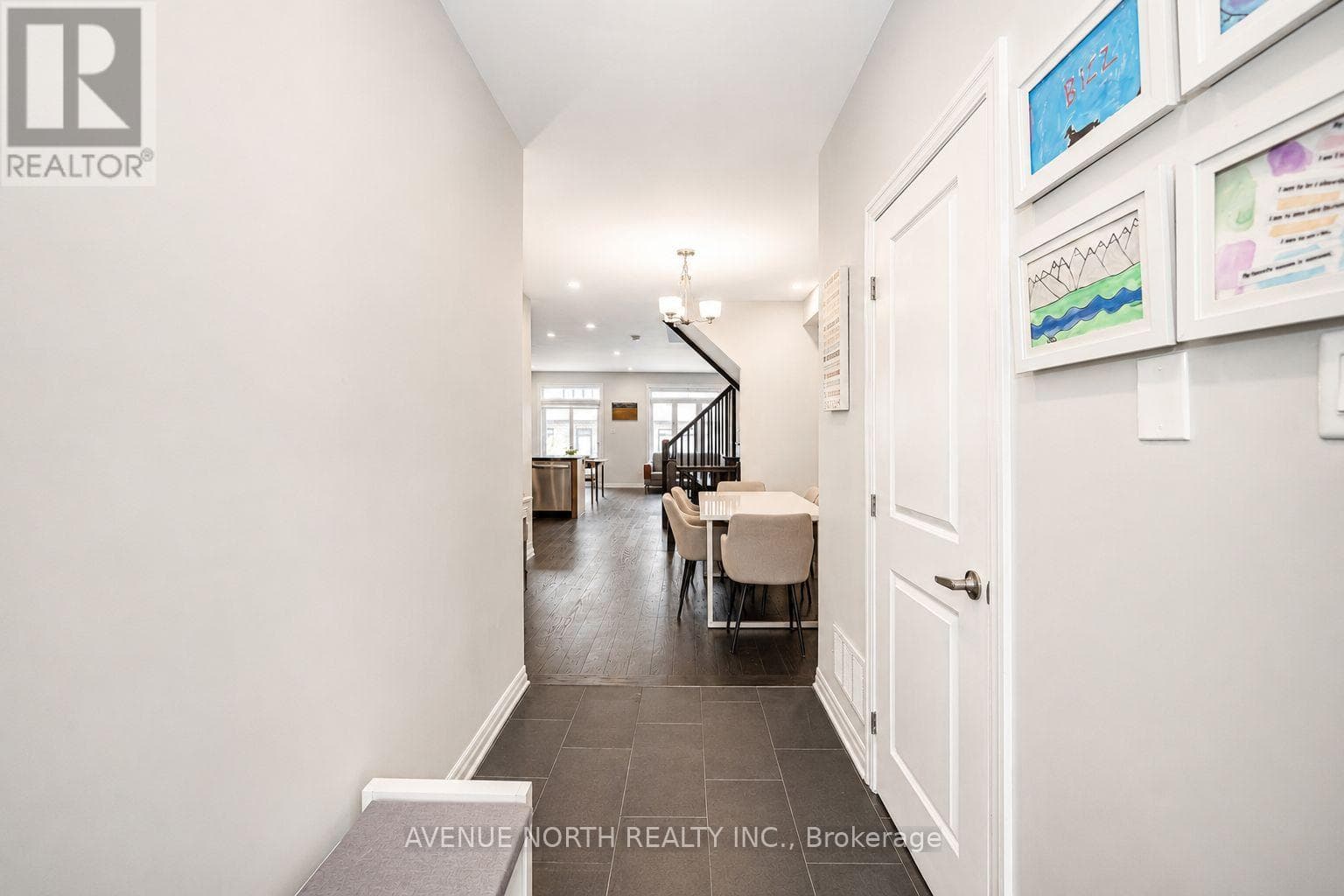 323 LYSANDER PLACE — photo 4