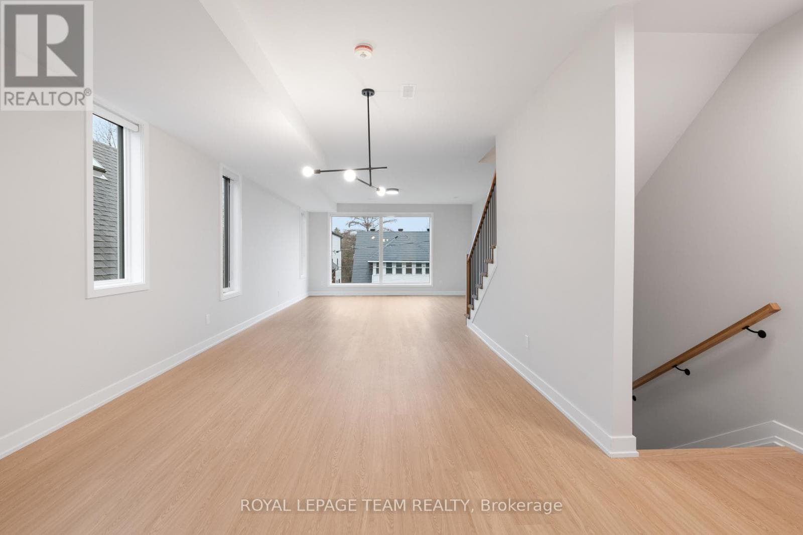 3 - 49 GROSVENOR AVENUE — photo 2