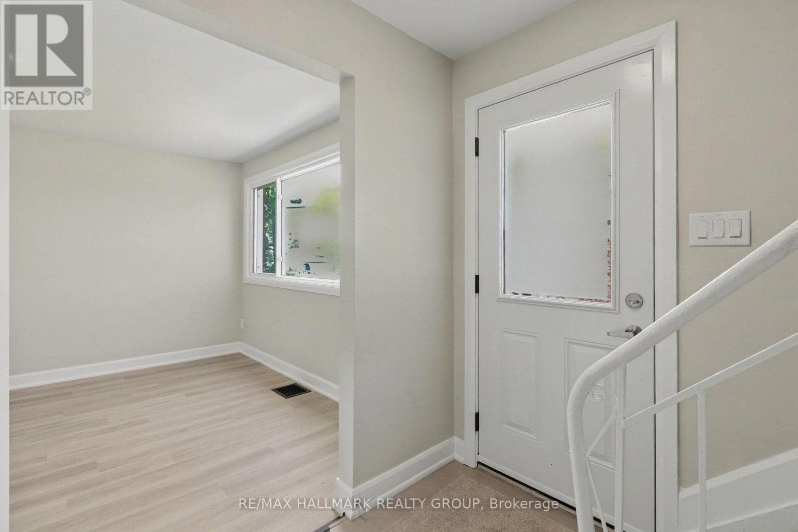 1 - 1202 BYRON AVENUE — photo 3