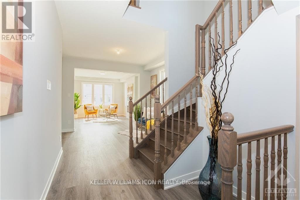 212 ORMISTON CRESCENT — photo 2