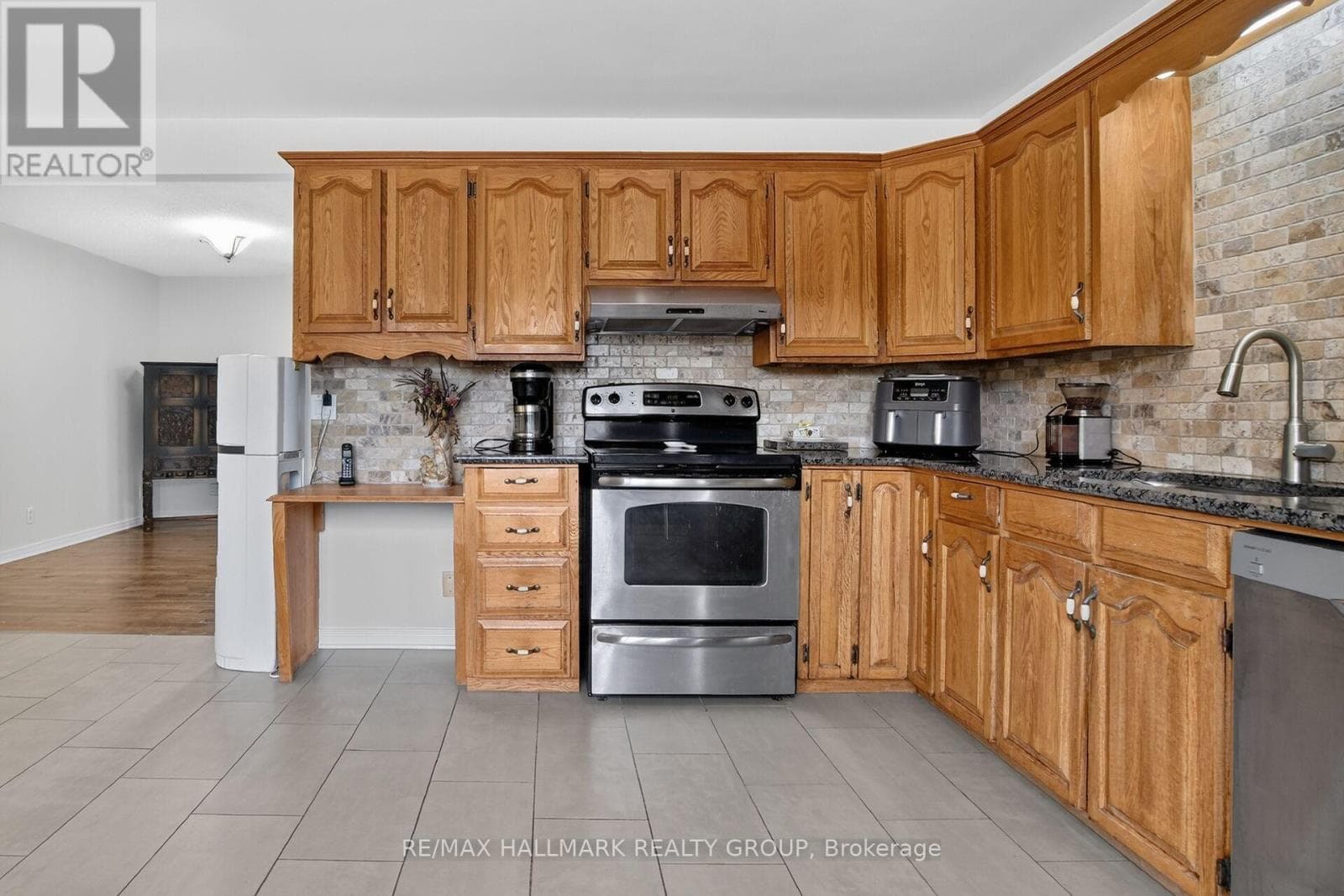 3606 MCBEAN STREET — photo 3