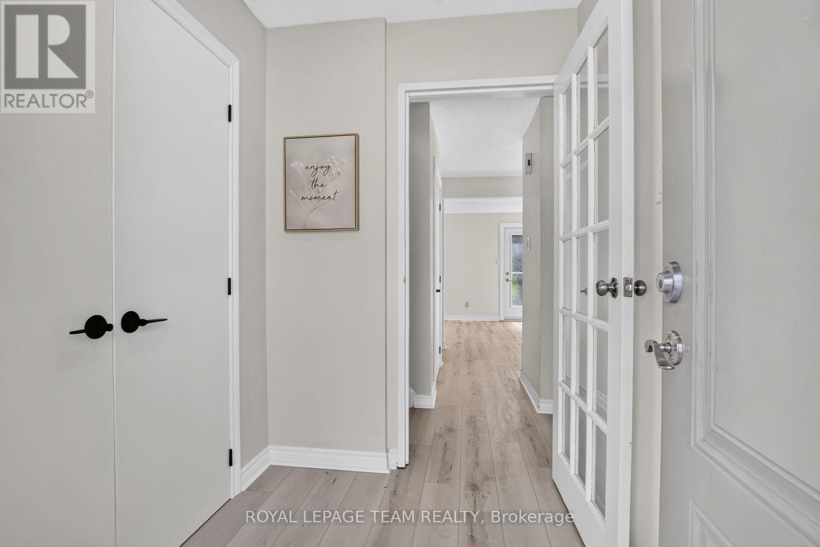 120 MCCLINTOCK WAY — photo 3