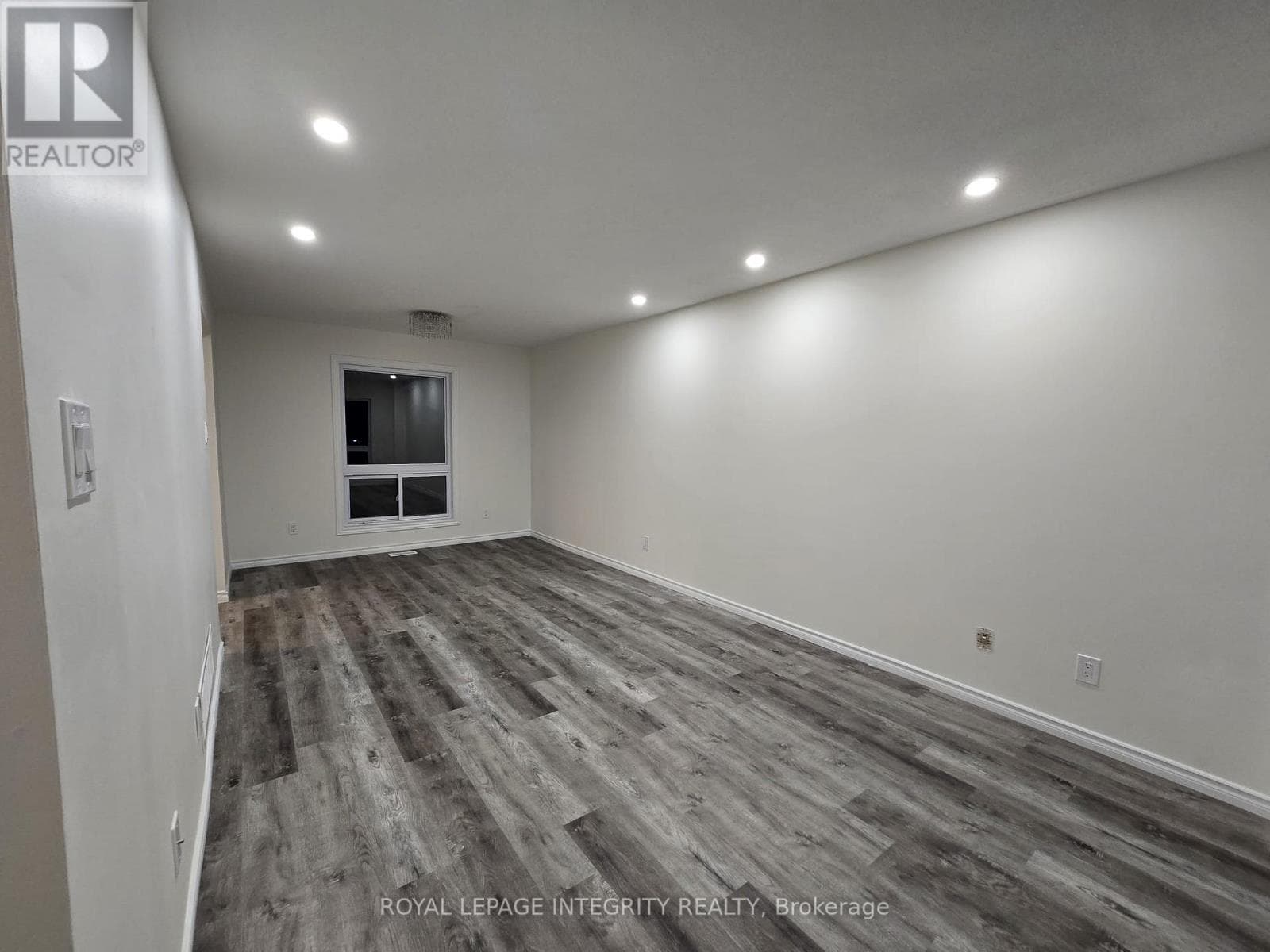 53 SARRAZIN WAY — photo 3