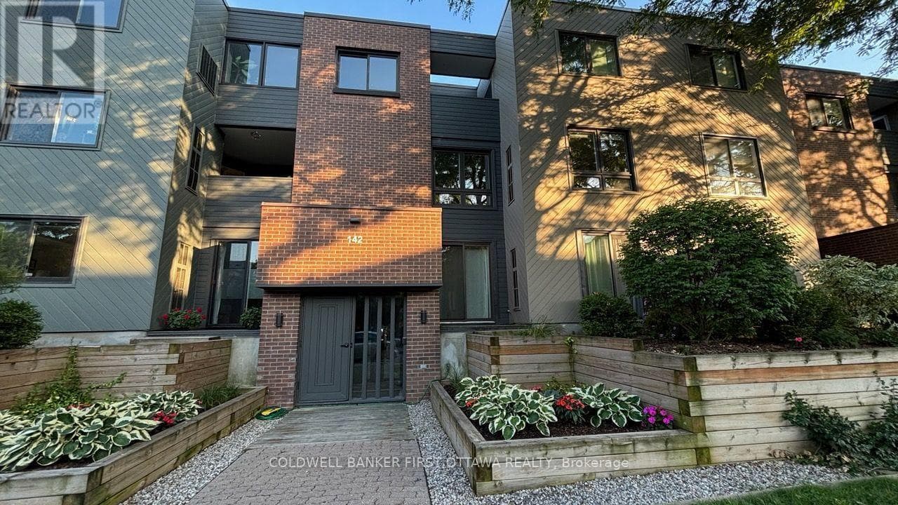 1A - 142 WAVERLEY STREET