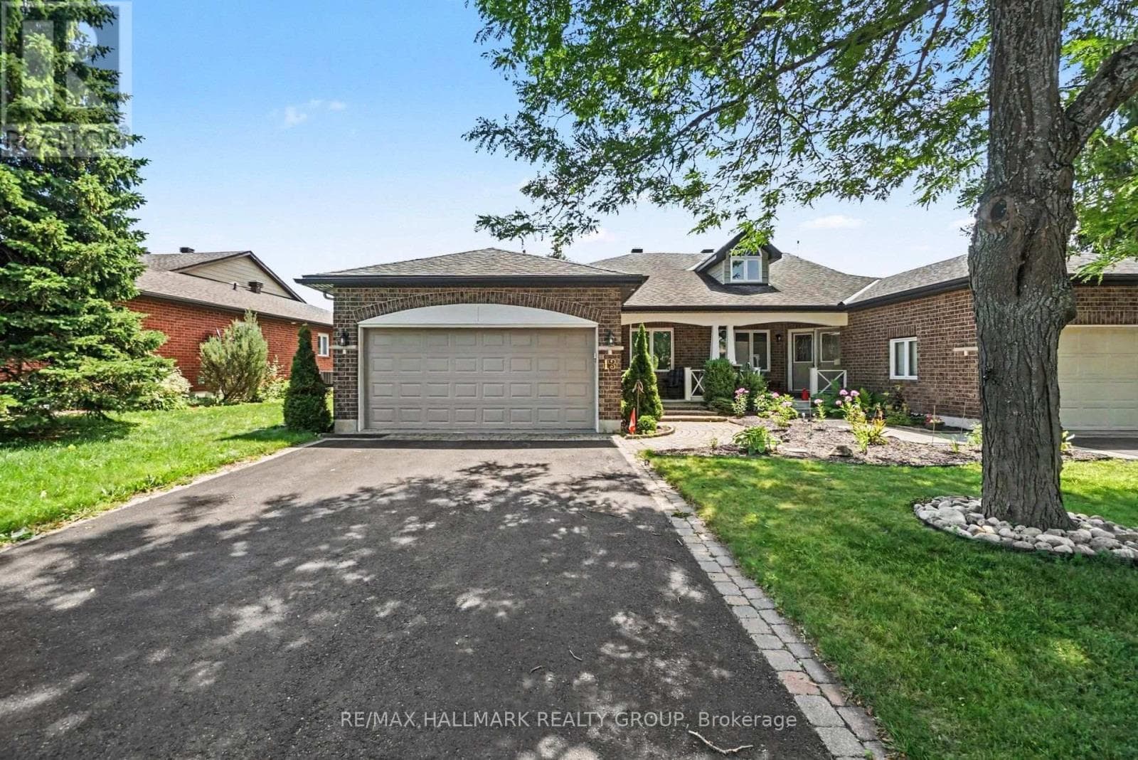 13 WATERTHRUSH CRESCENT — photo 1