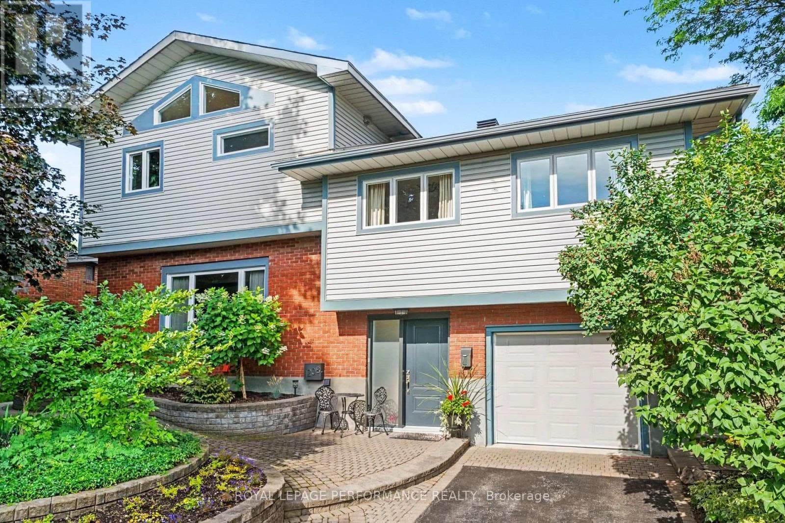 1208 CLINE CRESCENT — photo 1