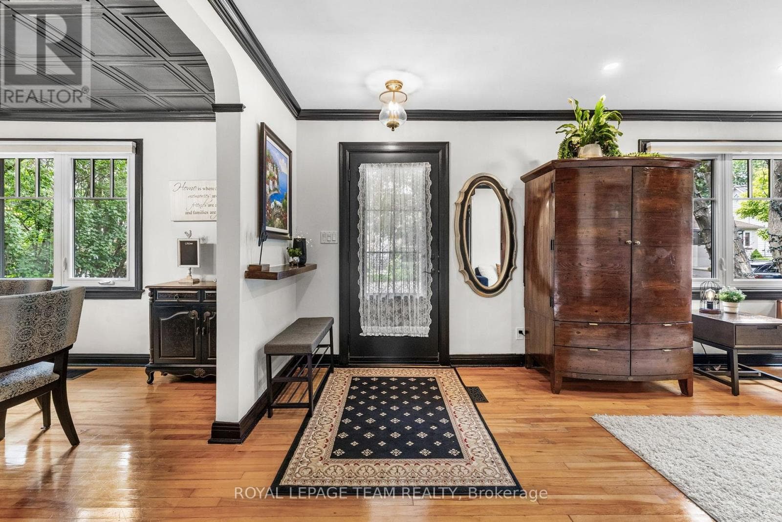 185 CAMELIA AVENUE — photo 4