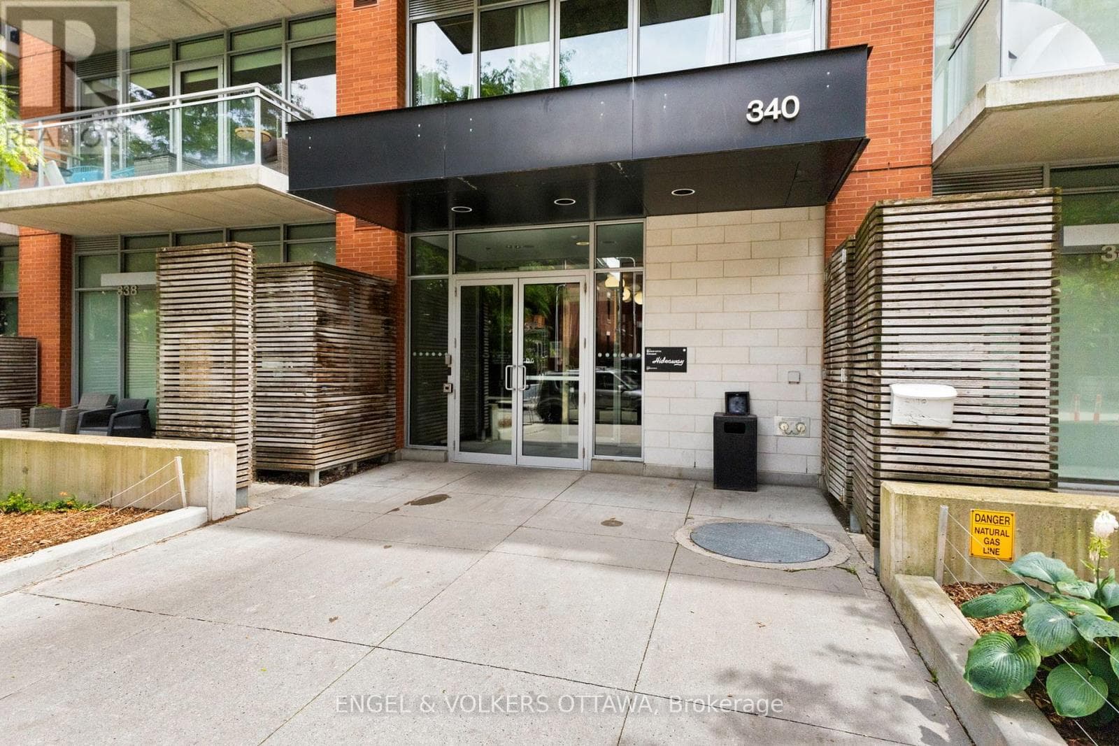 935 - 340 MCLEOD STREET — photo 2