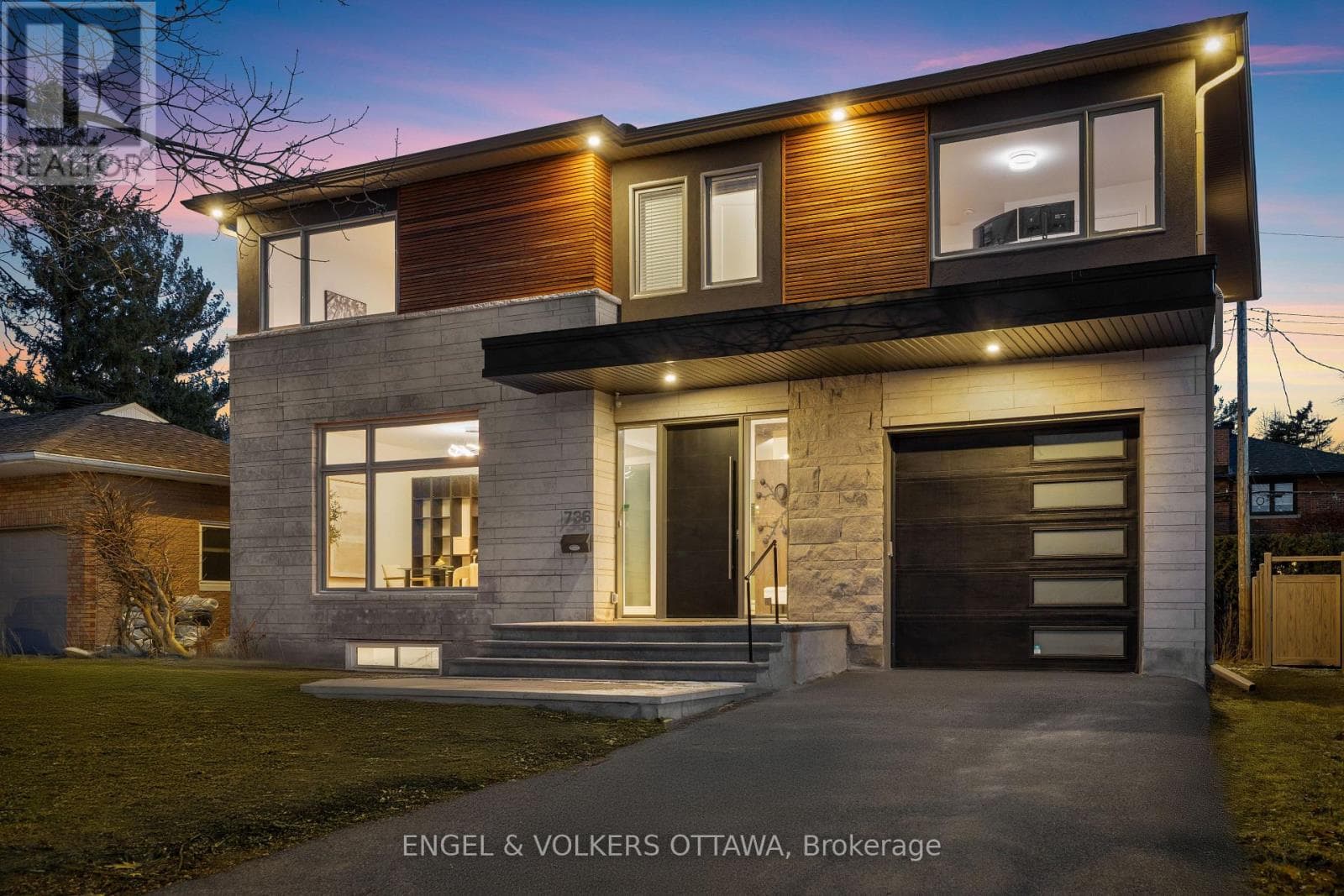 736 SHERBOURNE ROAD — photo 1