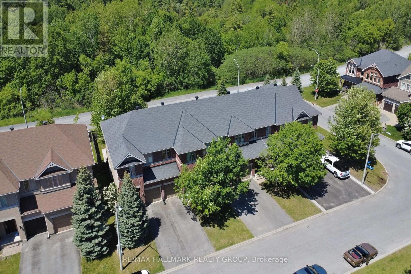 450 SULTAN STREET — photo 3