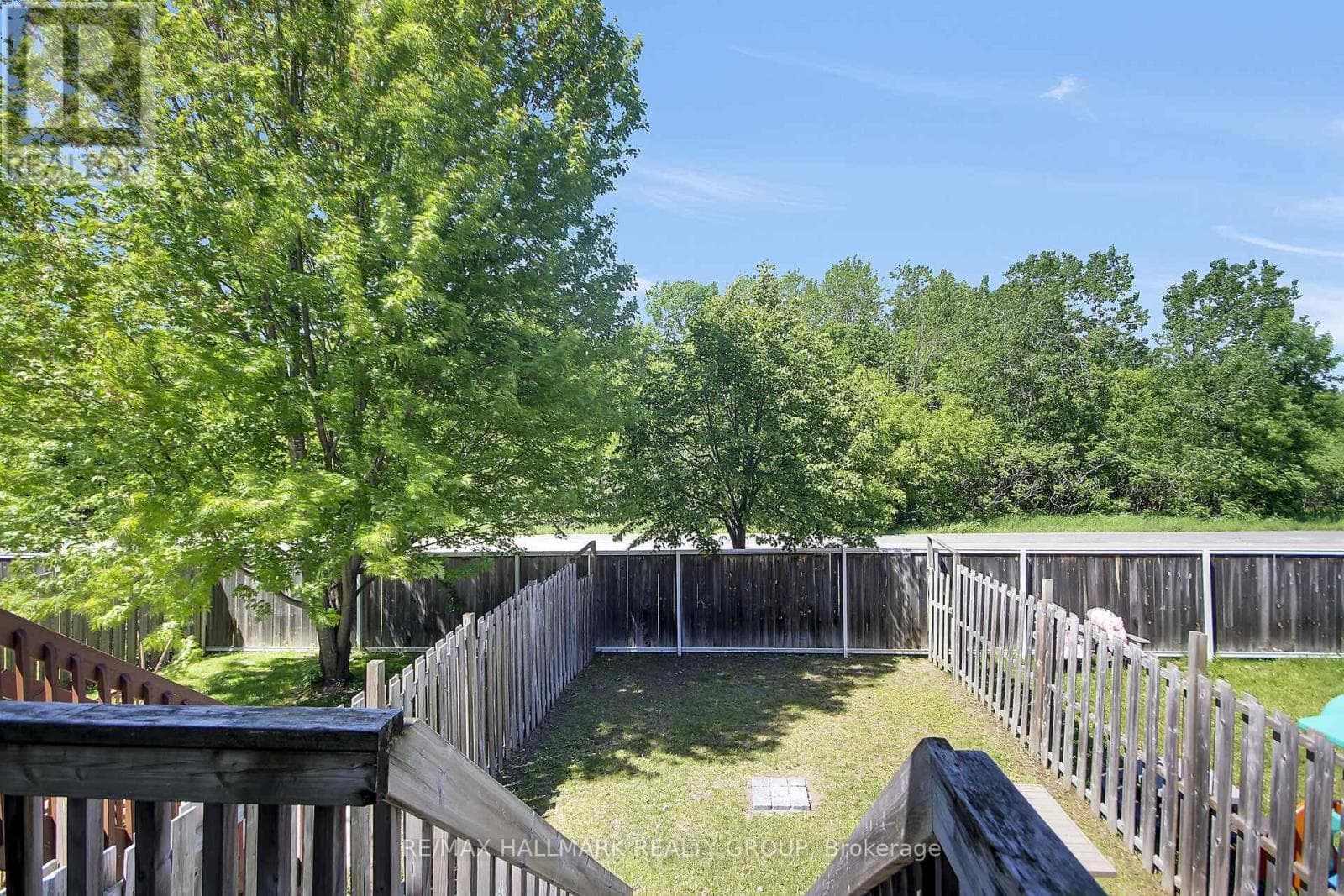450 SULTAN STREET — photo 4