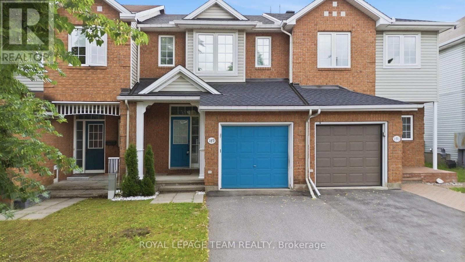 189 GRAY CRESCENT — photo 1