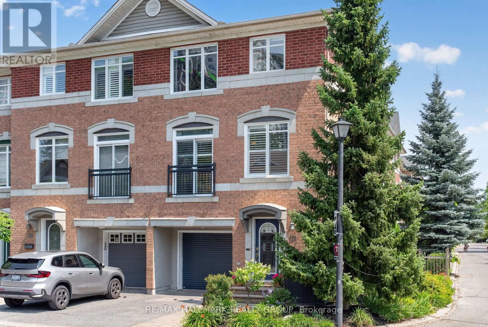 121 WEST VILLAGE PRIVATE