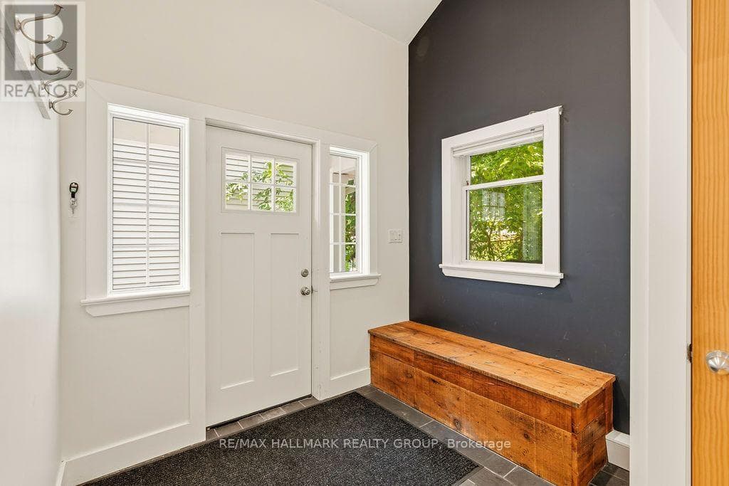 23 NEWTON STREET — photo 4