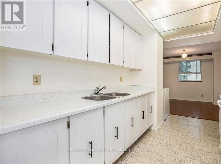 510 - 555 BRITTANY DRIVE — photo 4