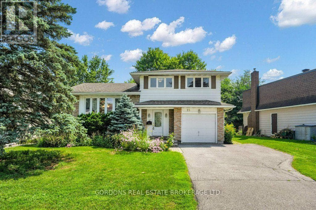 25 EASTPARK DRIVE — photo 1