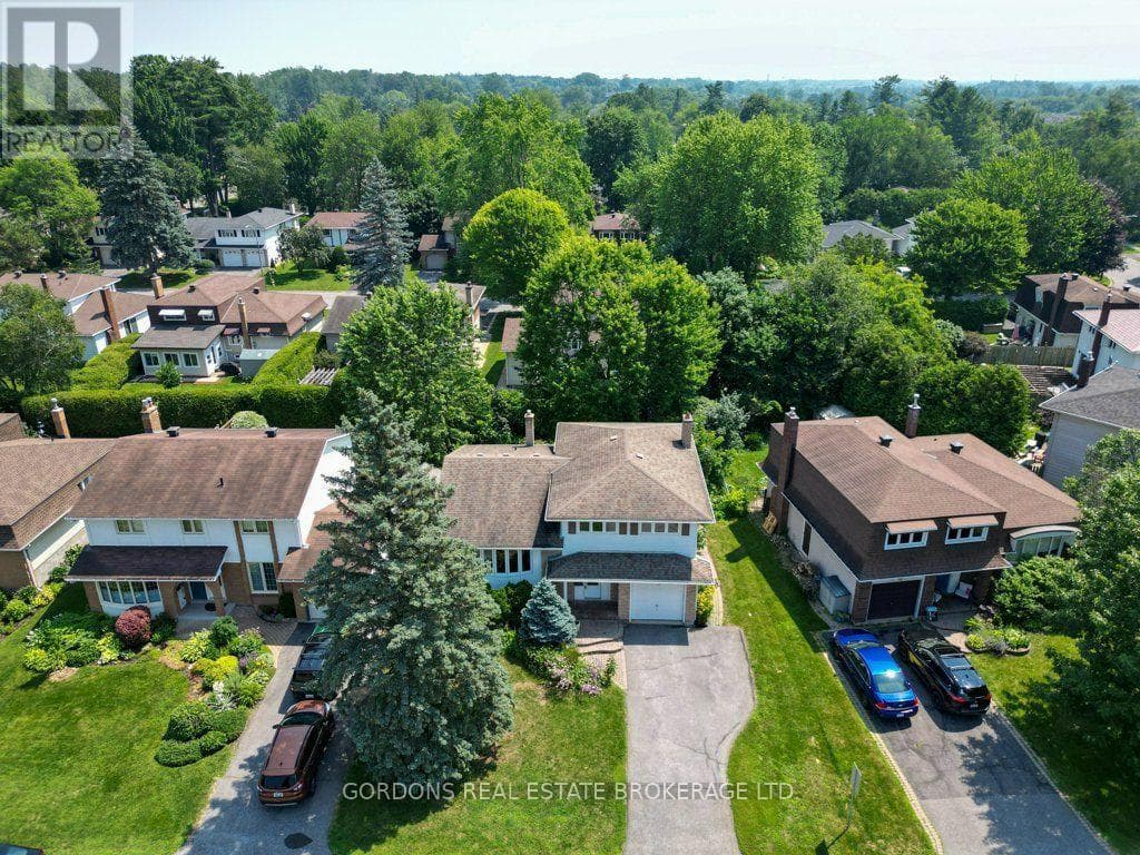25 EASTPARK DRIVE — photo 2