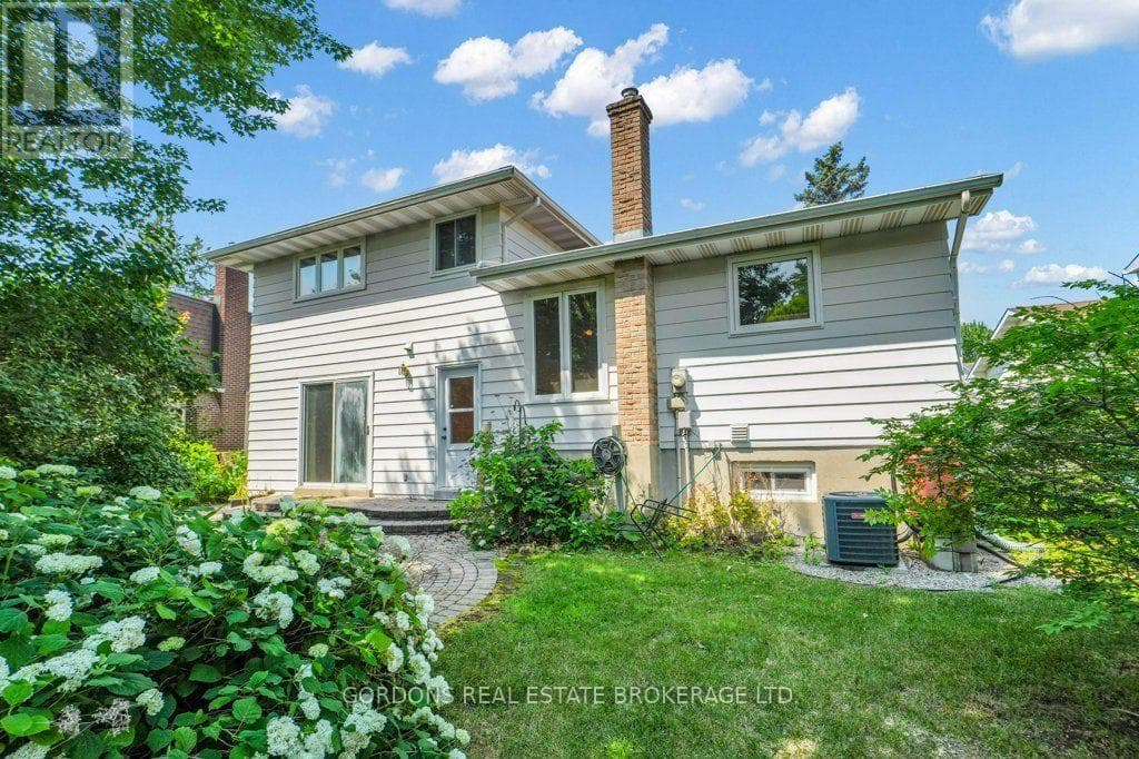 25 EASTPARK DRIVE — photo 3