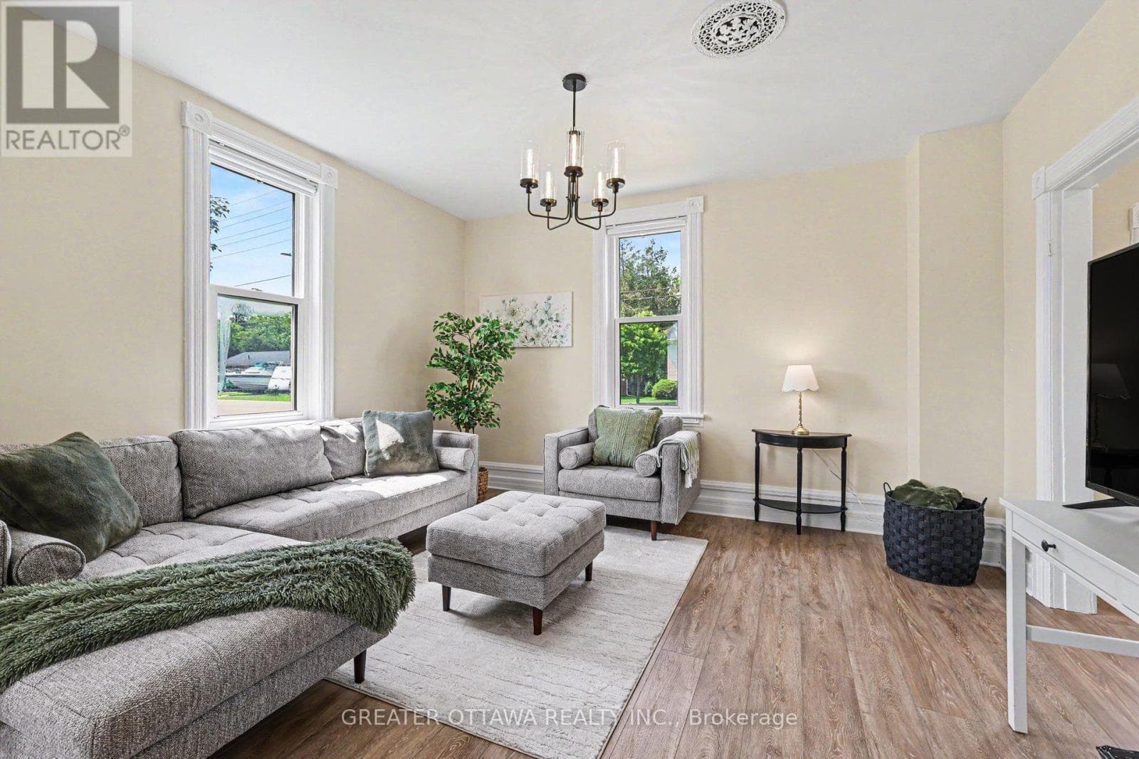 3607 MCBEAN STREET — photo 3