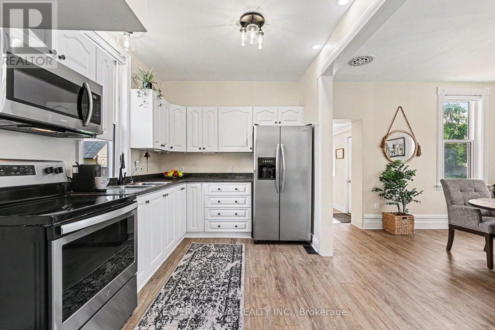 3607 MCBEAN STREET — photo 4