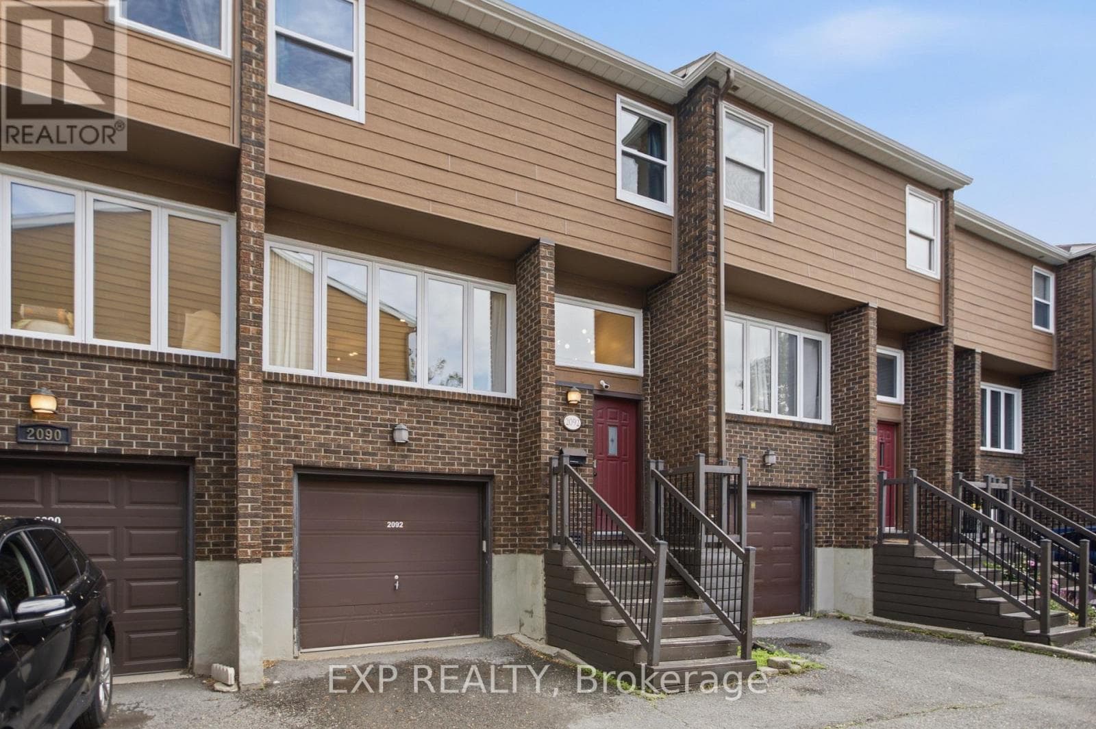 2092 ERIC CRESCENT — photo 2