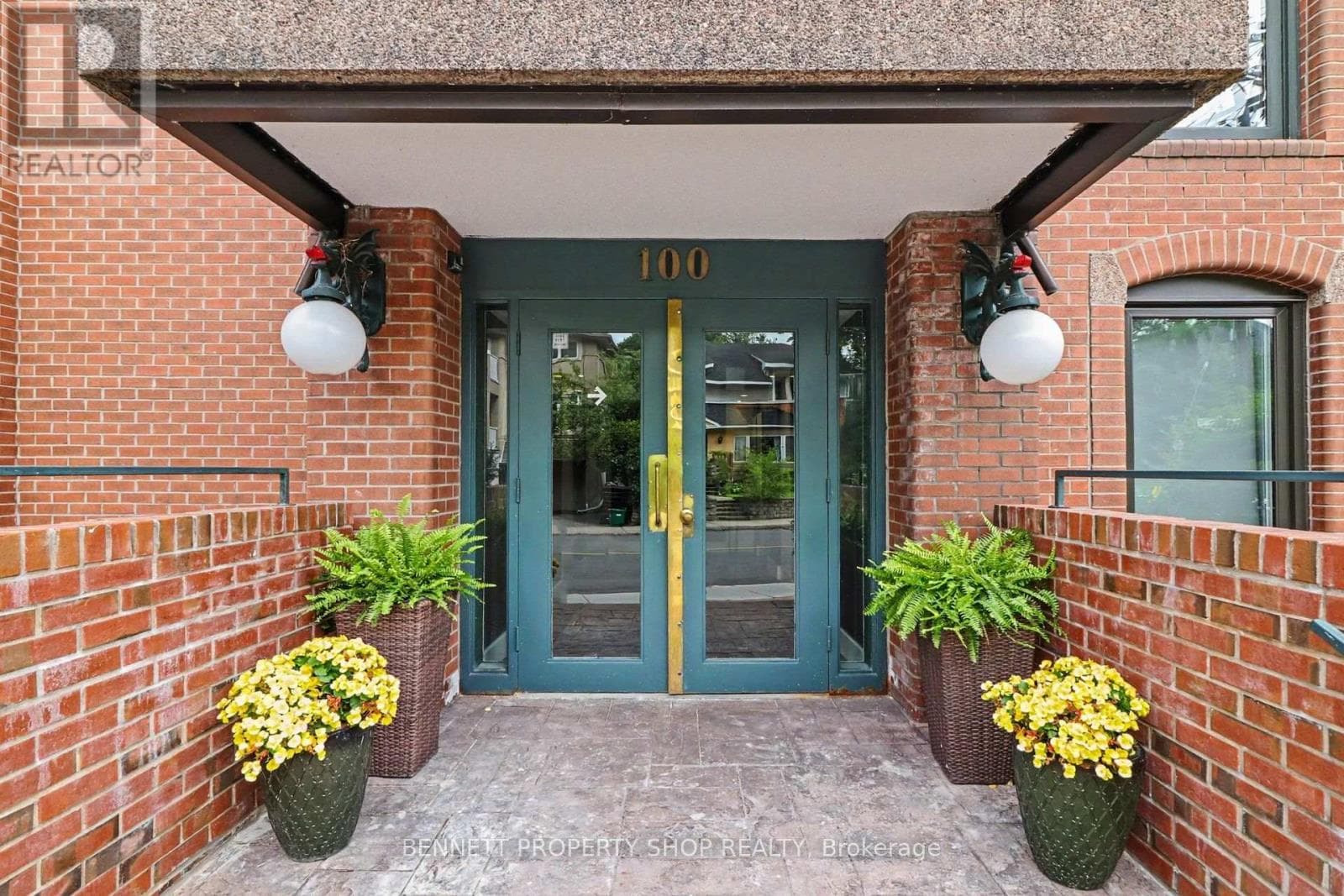 3B - 100 RIDEAU TERRACE — photo 2