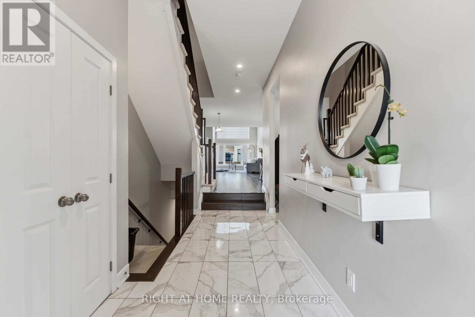424 MARKDALE TERRACE S — photo 2