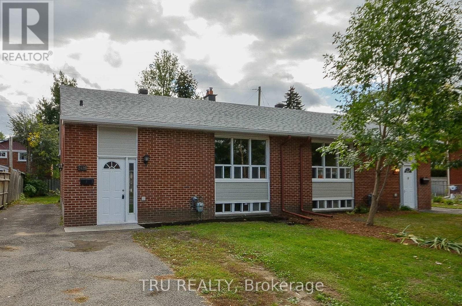 A - 2428 IRIS STREET — photo 2