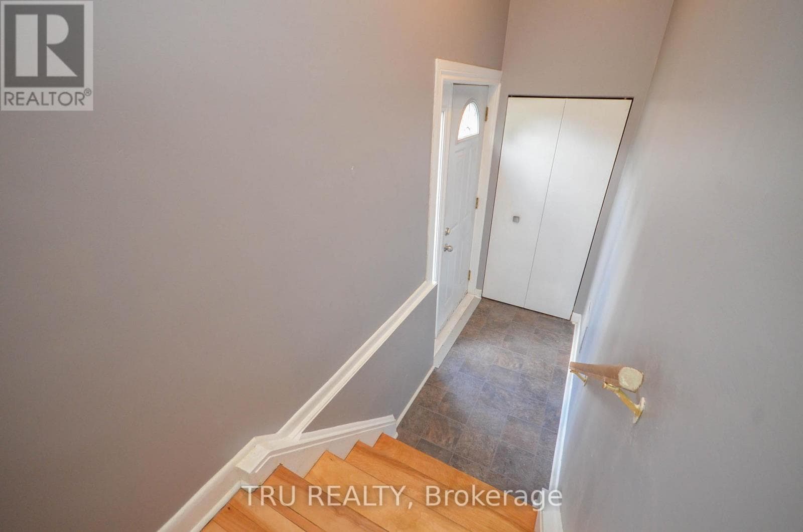 A - 2428 IRIS STREET — photo 4