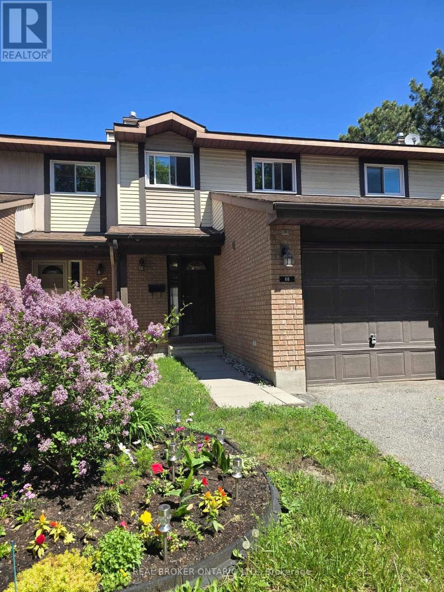 65 - 88 CLARKSON CRESCENT — photo 1