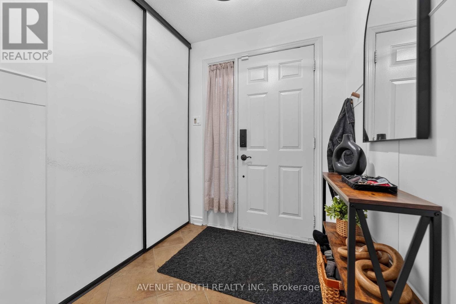 678 THICKET WAY — photo 2