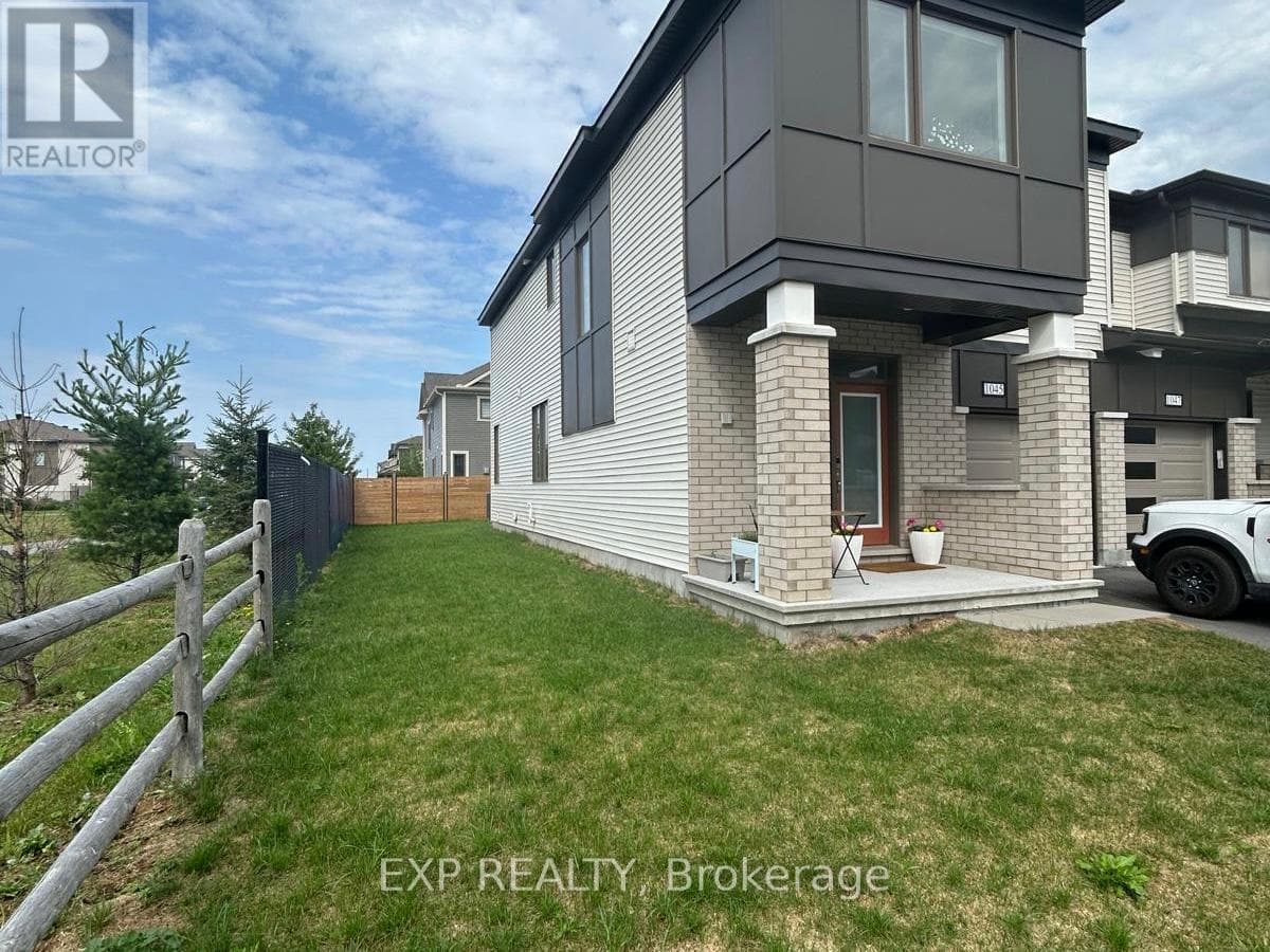 1045 CURRAGLASS WALK — photo 1