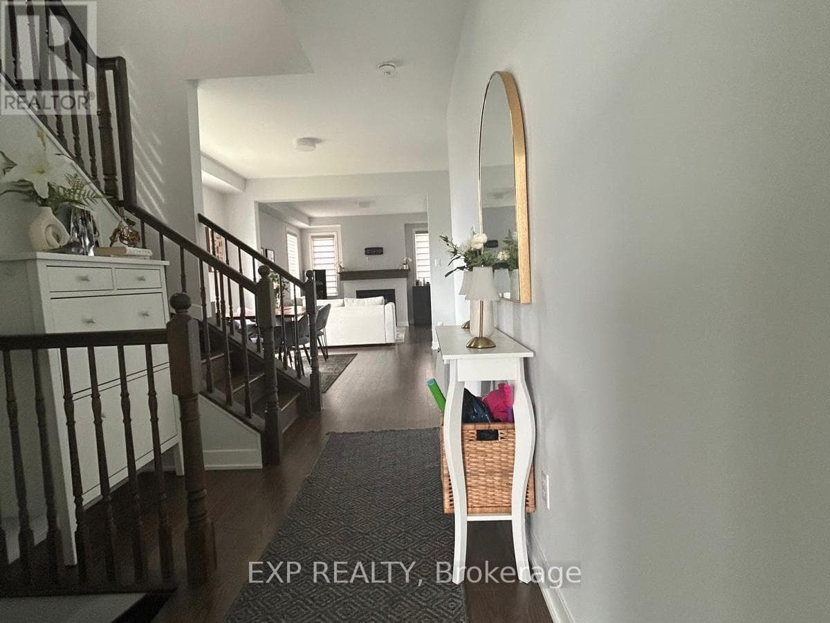 1045 CURRAGLASS WALK — photo 3