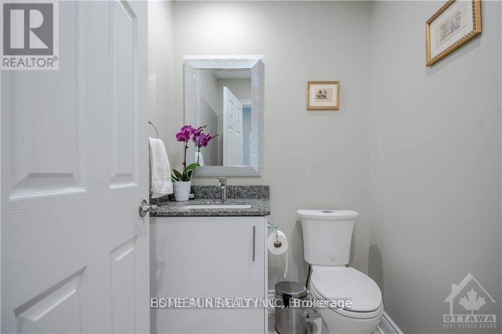 560 MUTUAL STREET — photo 4
